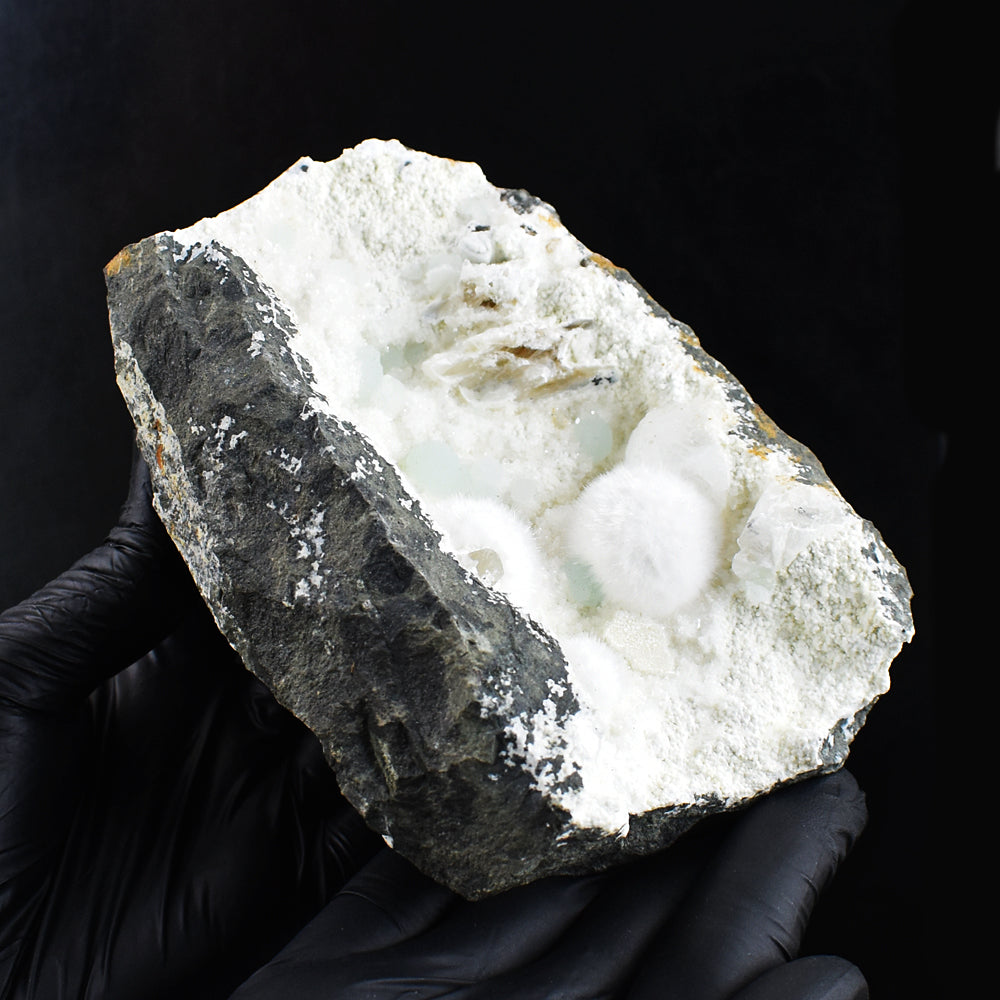 Artisian 5370.00 Cts Genuine Chalcedony Crystal Specimen Crystal Specimen Gemstone