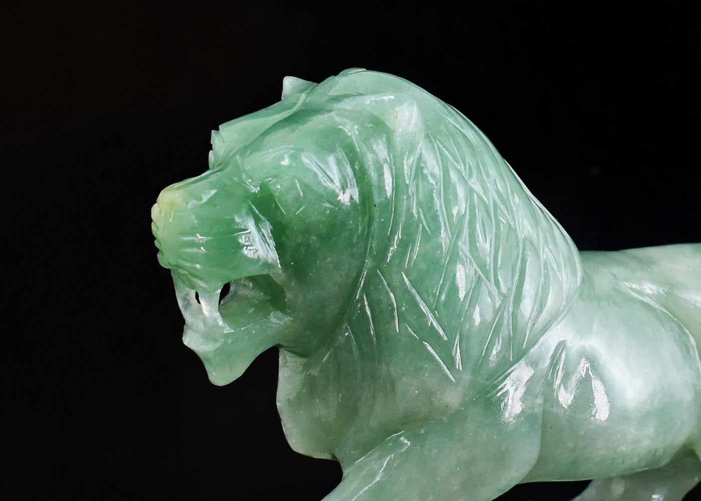 Artisian 4590.00 Cts Genuine Green Aventurine Hand Carved Crystal Gemstone Carving Lion