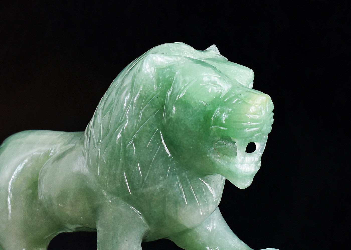 Artisian 4590.00 Cts Genuine Green Aventurine Hand Carved Crystal Gemstone Carving Lion