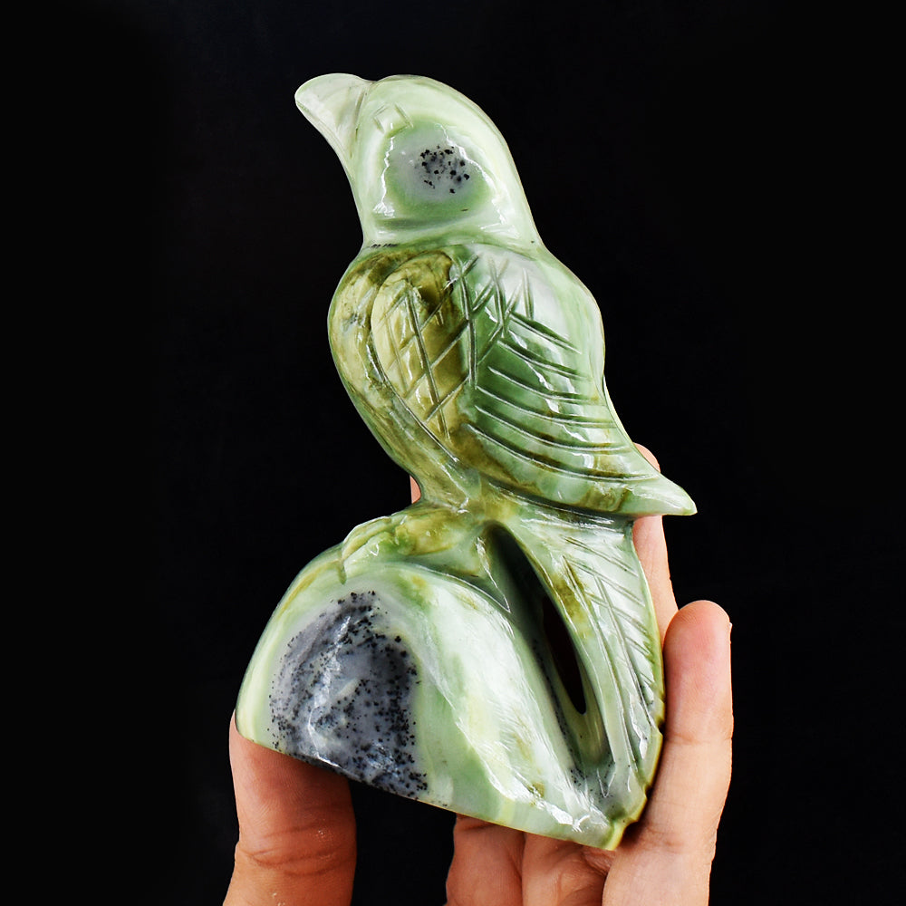 Artisian 1876.00 Carats  Genuine  Serpentine  Hand Carved Crystal Parrot Gemstone  Carving