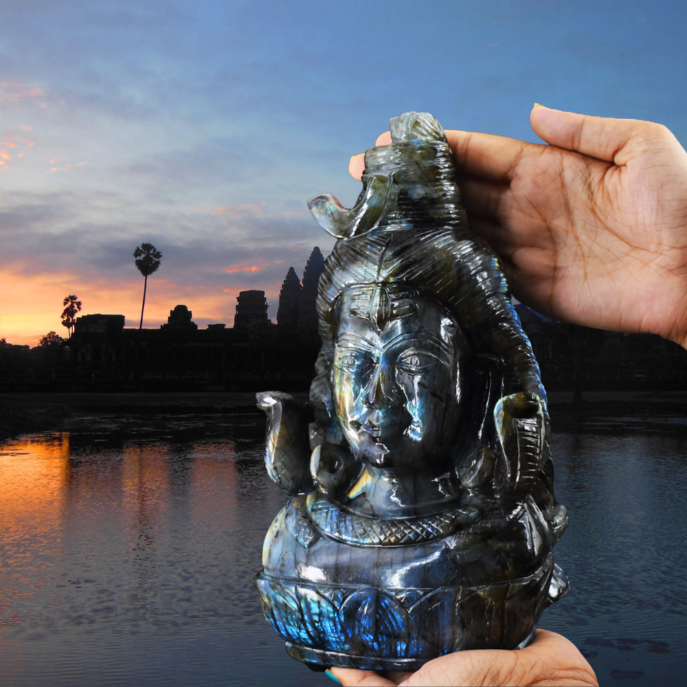 gemsmore:Beautiful 16785.00 Cts  Genuine  Blue & Golden Flash  Labradorite Hand Carved Lord  Shiva Head Gemstone Carving
