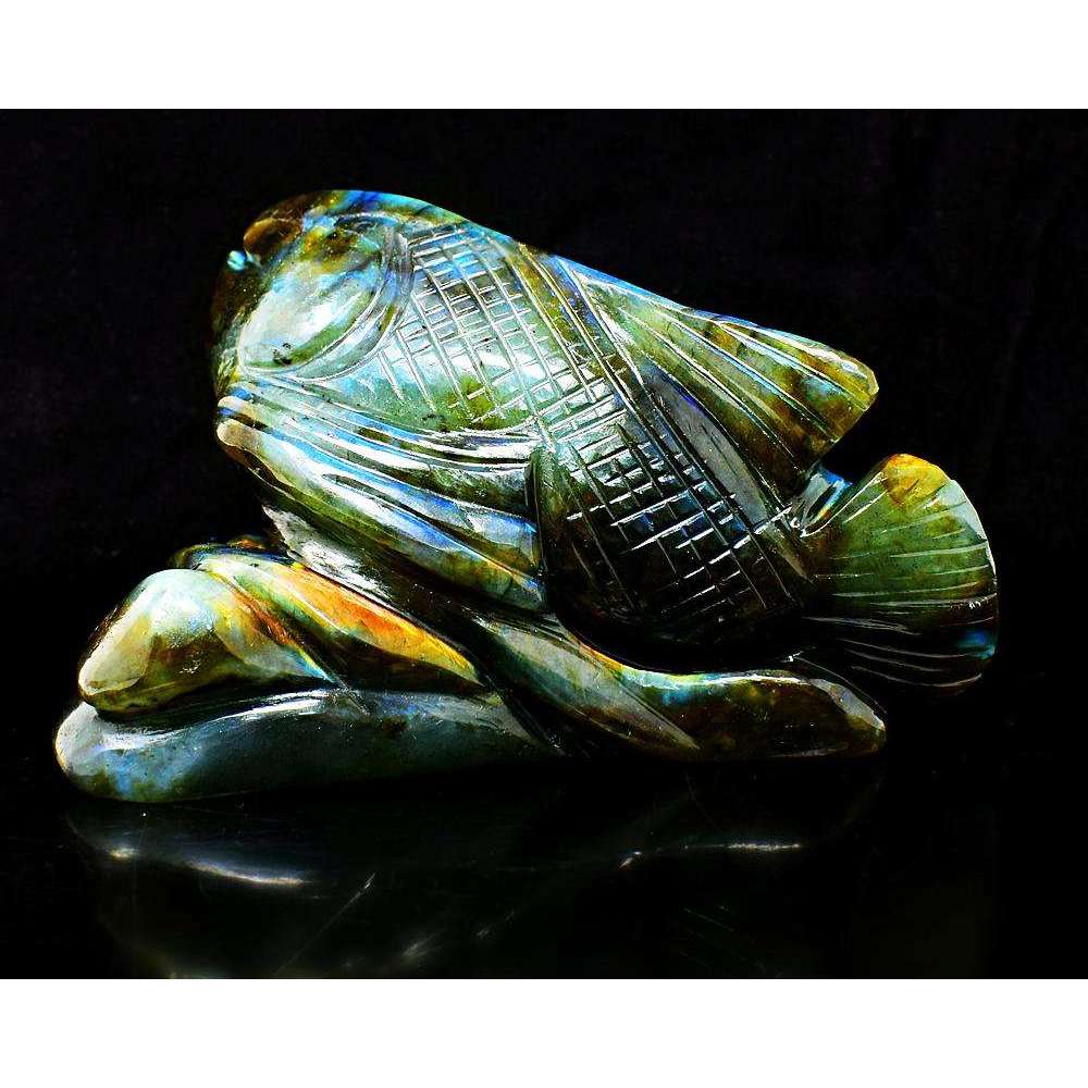 gemsmore:Amazing Blue & Golden Flash Labradorite Carved Fish