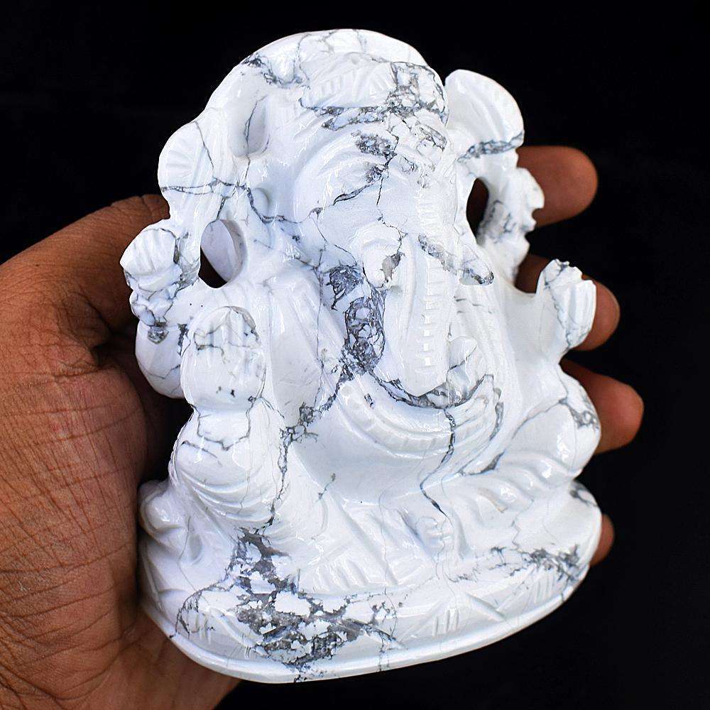 gemsmore:Amazing Howlite Hand Carved Lord Ganesha Idol