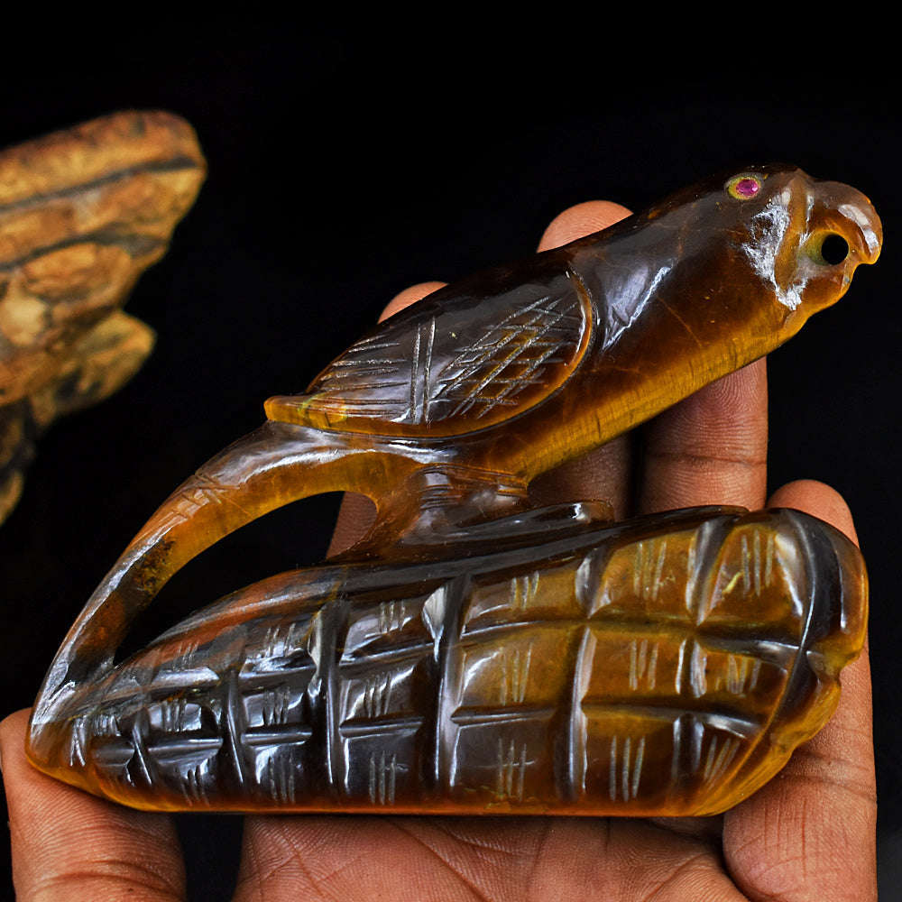 gemsmore:Amazing Tiger Eye Hand Carved Genuine Crystal Gemstone Carving Parrot