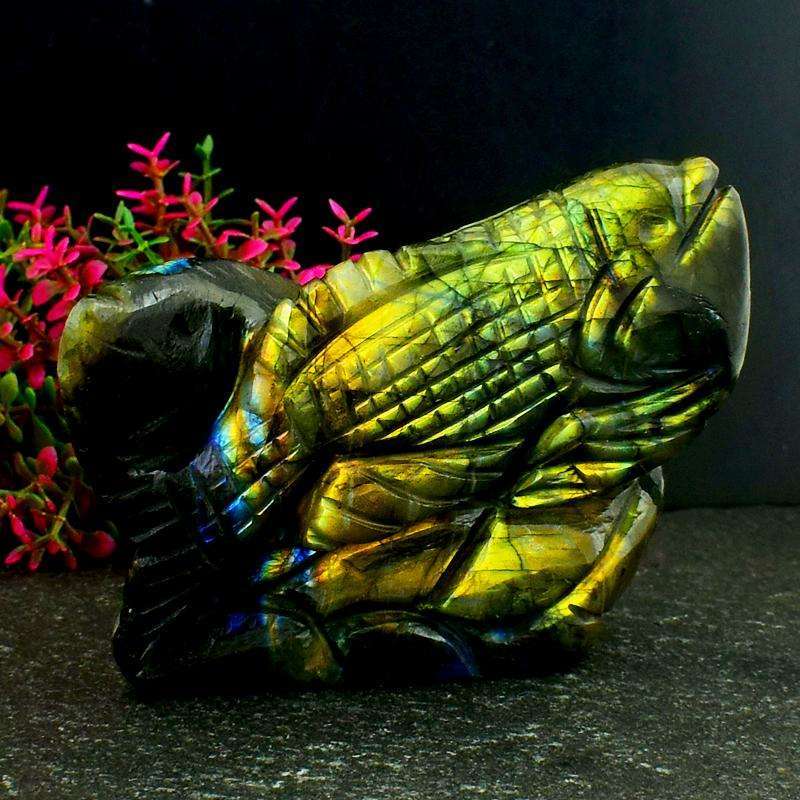 gemsmore:Artisian Carved Golden Flash Labradorite Twin Fish