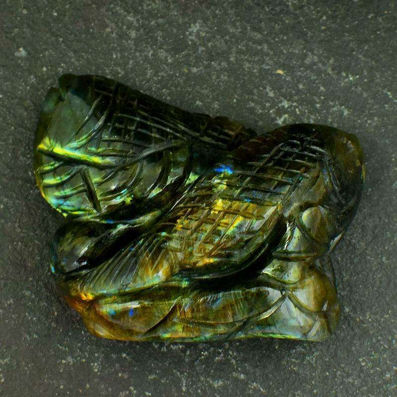 gemsmore:Artisian Carved Golden Flash Labradorite Twin Fish