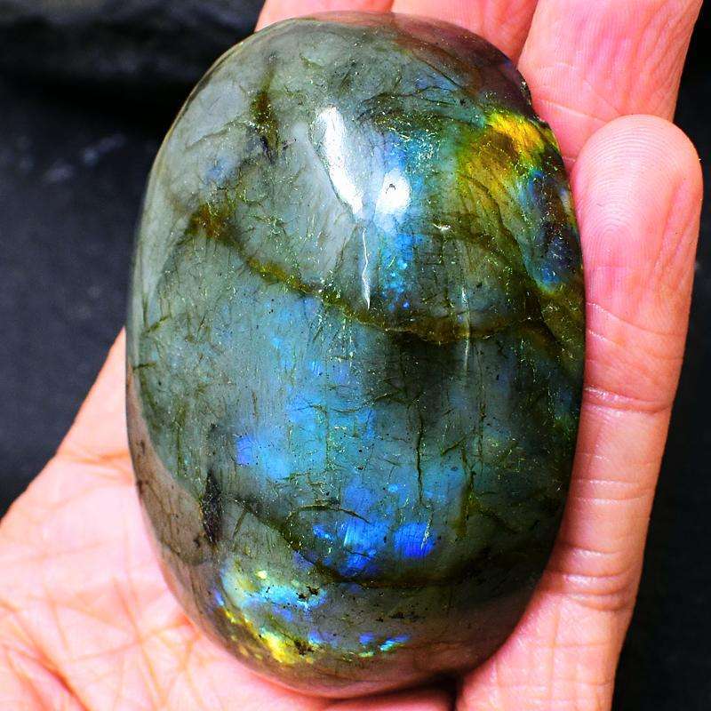 gemsmore:Blue Flash Labradorite Carved Oval Shape Cabochon