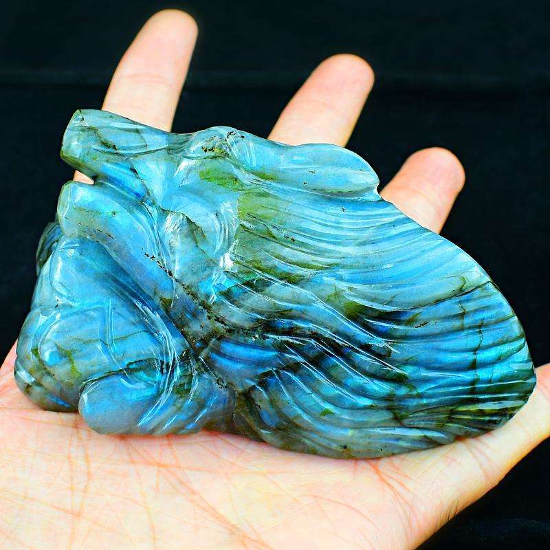 gemsmore:Blue Flash Labradorite Hand Carved Wolf Head