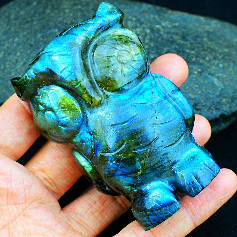 gemsmore:Exclusive Blue Flash Labardorite Hand Carved Owl
