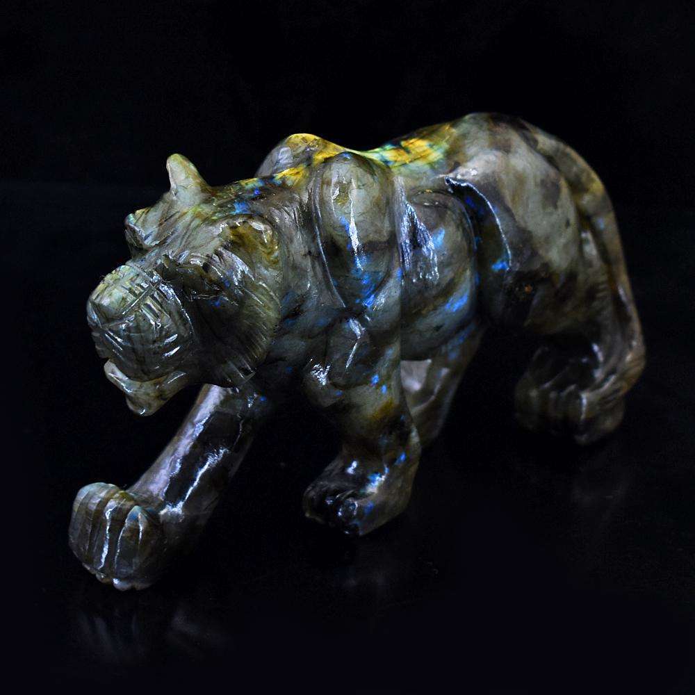 gemsmore:Exclusive Blue Flash Labradorite Hand Carved Tiger