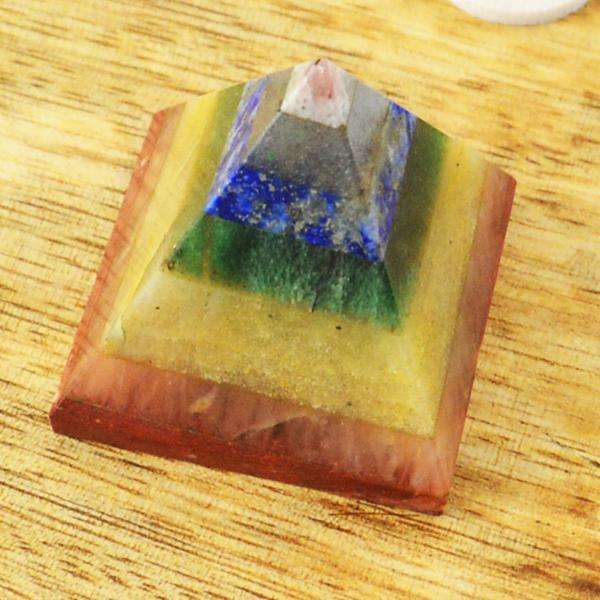 gemsmore:Genuine Seven Chakra Healing Pyramid