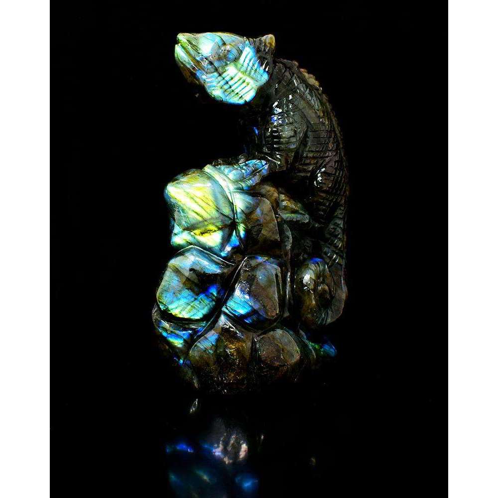 gemsmore:Golden & Blue Flash Labradorite Hand Carved Chameleon
