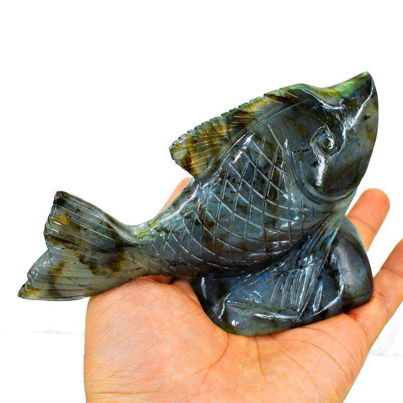 gemsmore:Golden Flash Labradorite Finely Hand Carved Fish