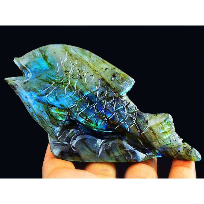 gemsmore:Green & Blue Flash Labradorite Hand Carved Fish