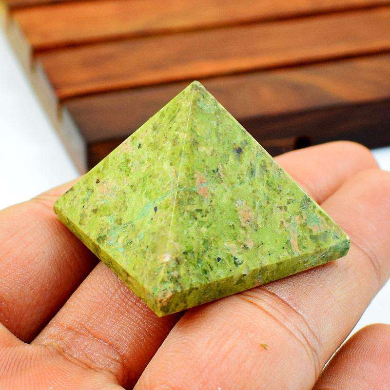 gemsmore:Natural Blood Green Unakite Healing Pyramid