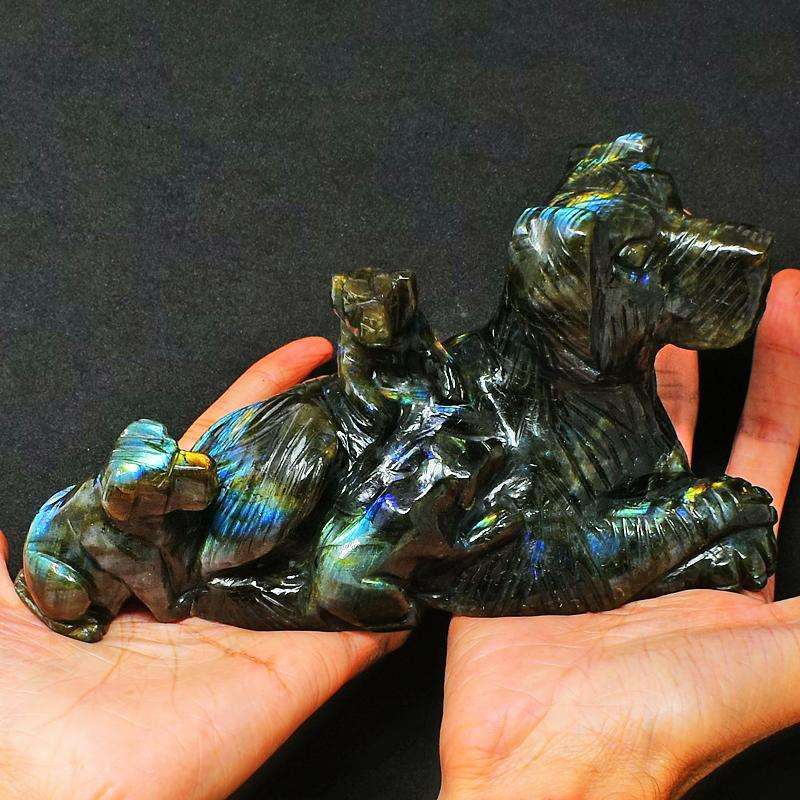 gemsmore:Stunning Amazing Flash Labradorite Carved Doggy With Puppies
