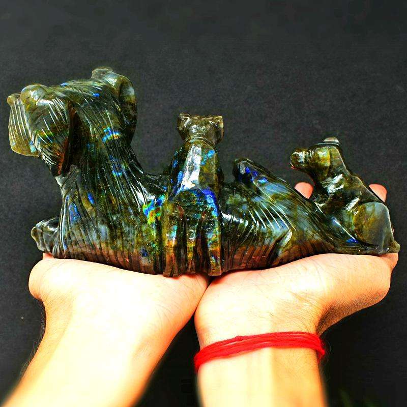 gemsmore:Stunning Amazing Flash Labradorite Carved Doggy With Puppies
