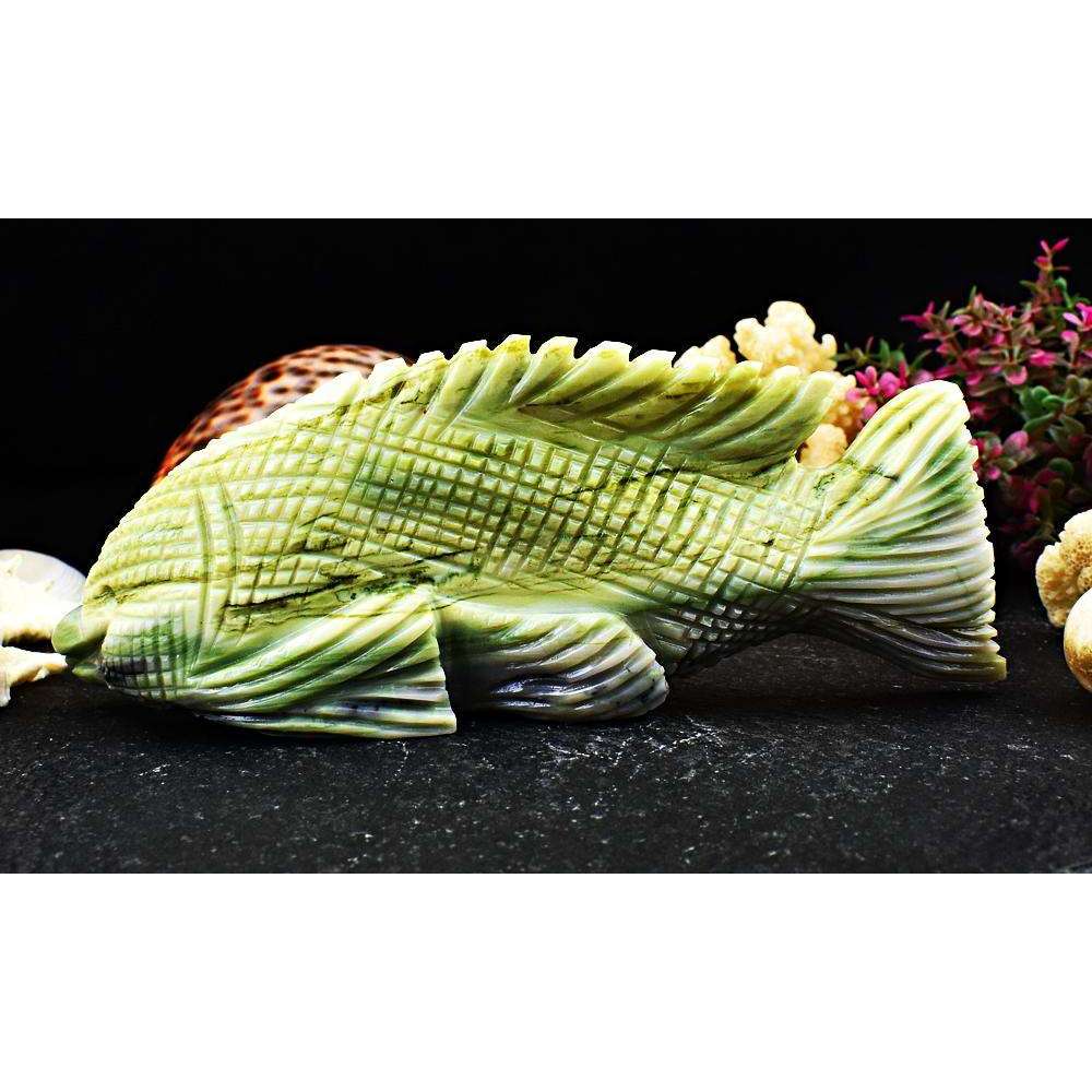 gemsmore:Stunning Serpentine Hand Carved Fish